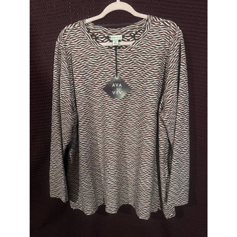 Ava & Viv Blouse. Long sleeved top. Plus Size.